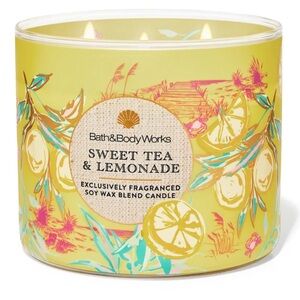 Bath & Body Works Yellow Sweet Tea & Lemonade Candle